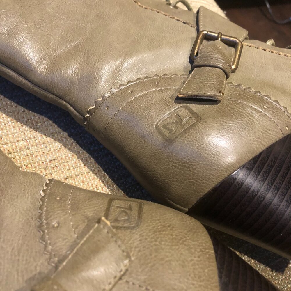 Dirty Laundry  Size 7.5, High Top,  Zip Up, Lace Up Tall Boots,  Faux Leather - Picture 10 of 10